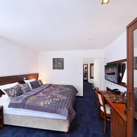 1920 4* Шпиндлерув-Млин